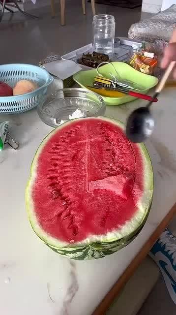 吃瓜网恋分享视频,吃瓜网友分享甜蜜视频，见证爱情的力量